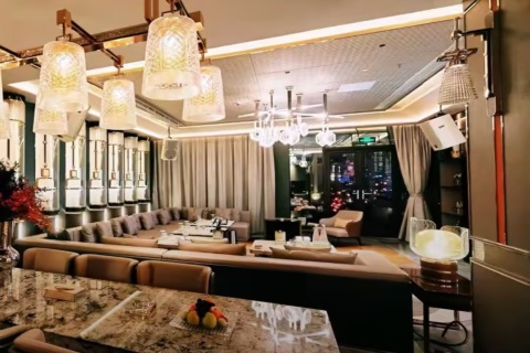 成都夜场酒水促销员招聘 日薪1300起提供住宿